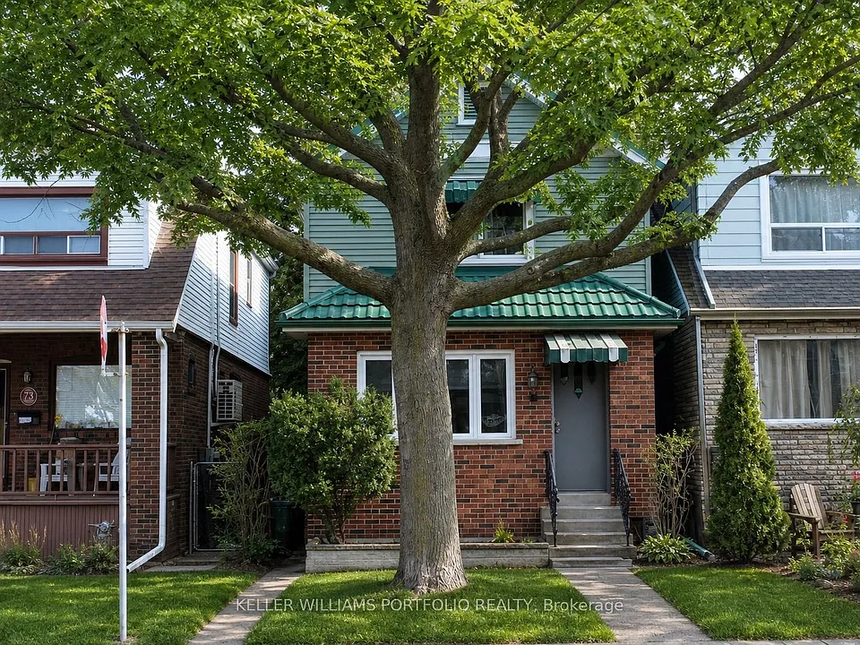 71 Chisholm Ave
