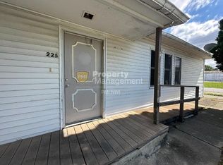 225 S Maple St, Kouts, IN 46347