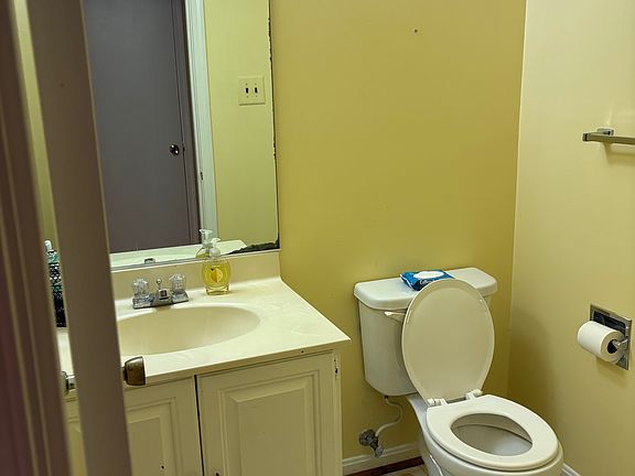 4th image of 7929 Bethelen Woods Ln
