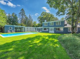 12 Quantuck Bay Ln, Westhampton Beach, NY 11978