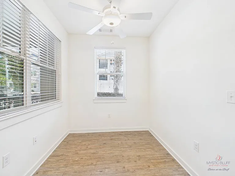 305 Mohegan Ave #8101 — Photo 17