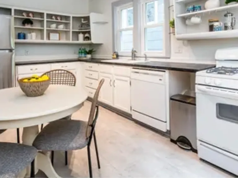 722 Church St — Photo 14
