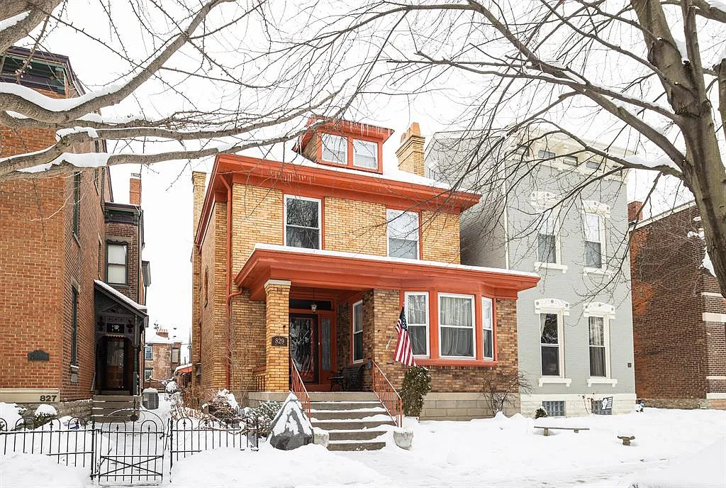 829 Park Ave photo 1