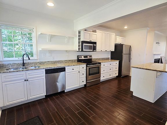 5th image of 13 Hackberry Cir