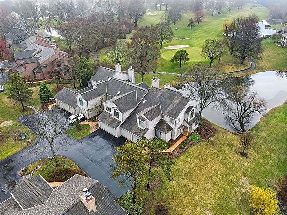 2nd image of 962 Shoreline Rd #898