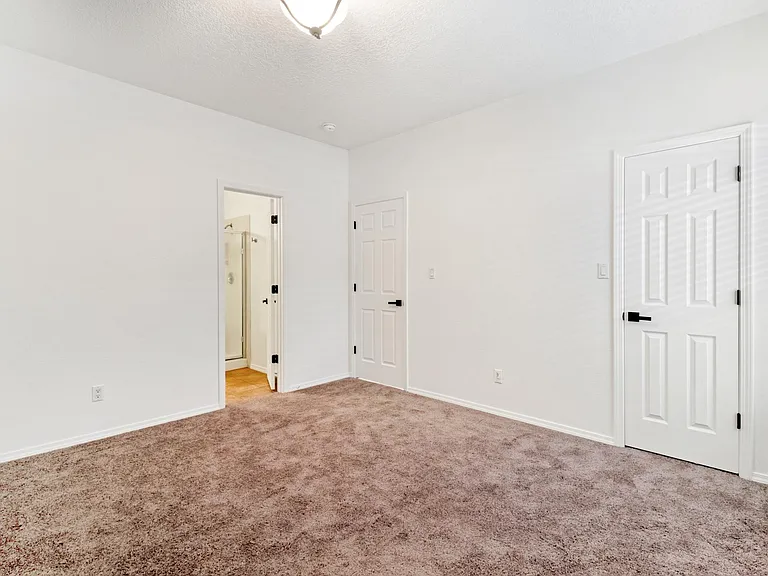 9223 Drolet Dr NW — Photo 23