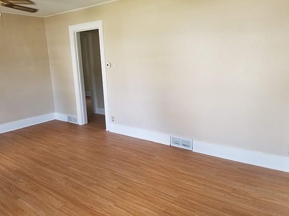 5th image of 1616 S Maple St