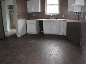 2nd image of 305 E Sheridan Ave