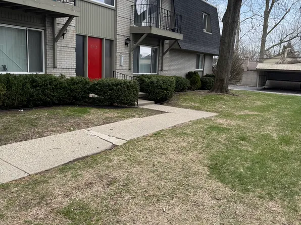 19830 W Twelve Mile Rd APT 28, Southfield, MI 48076