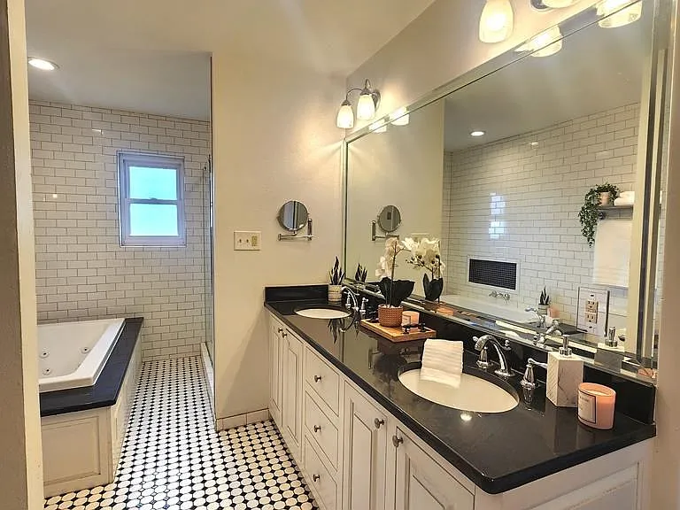 2305 Country Club Dr — Photo 16