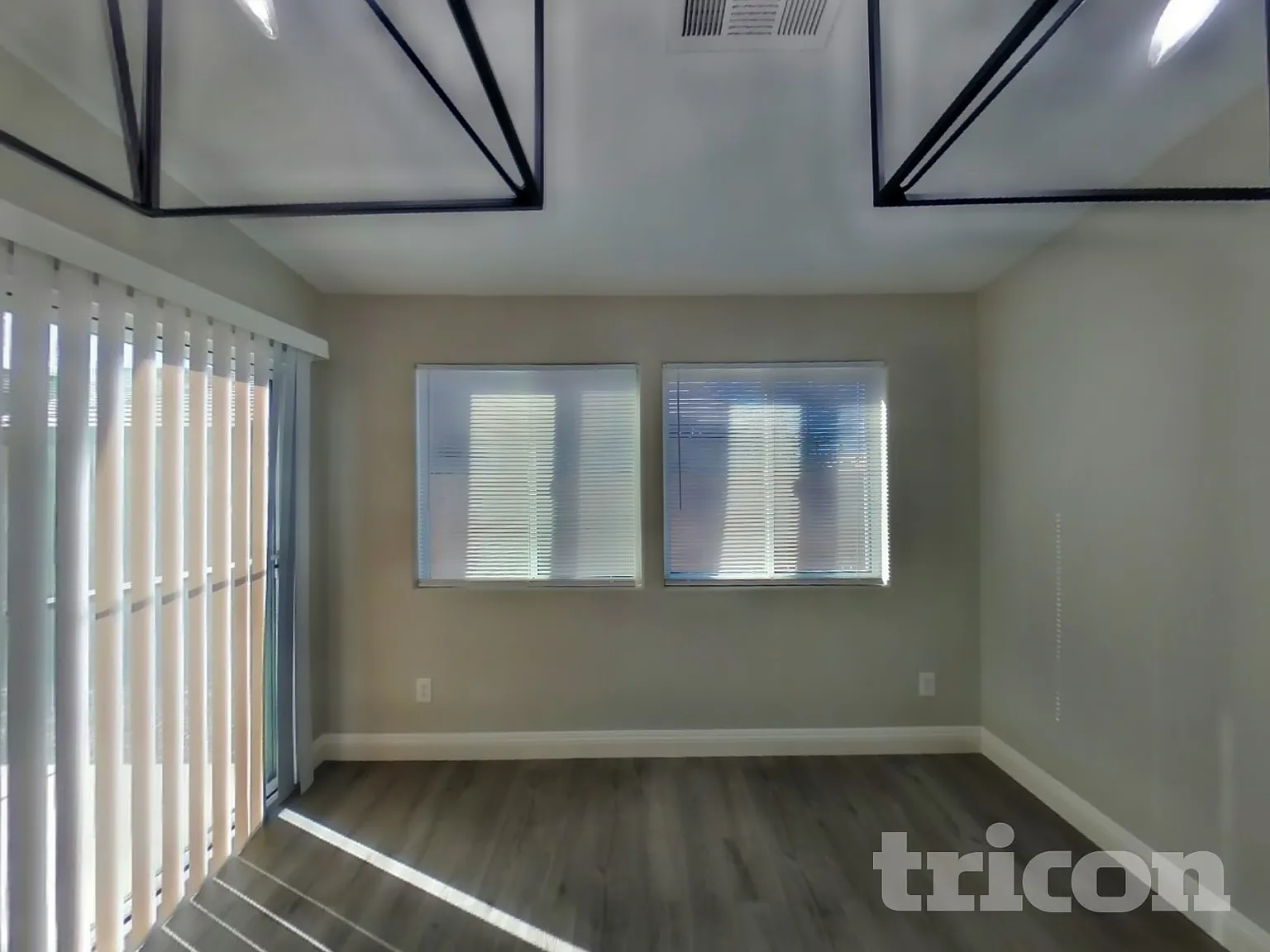 6211 Cumberland Gap Avenue Las Vegas NV — Photo 4