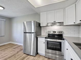 Corto View, Vista, CA 92083
