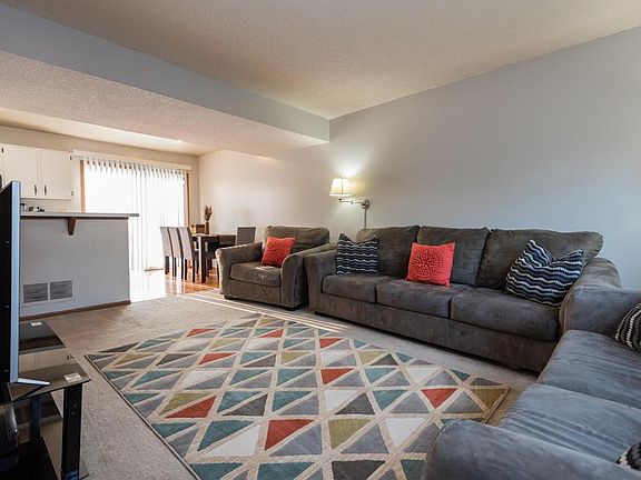 3rd image of 4916 Stoneybrook Blvd #19B