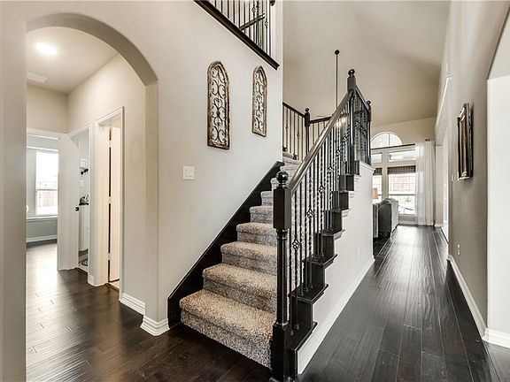 4th image of 3016 Lakeview Blvd