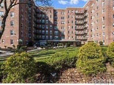 84-50 169 Street #315, Queens, NY, 11432