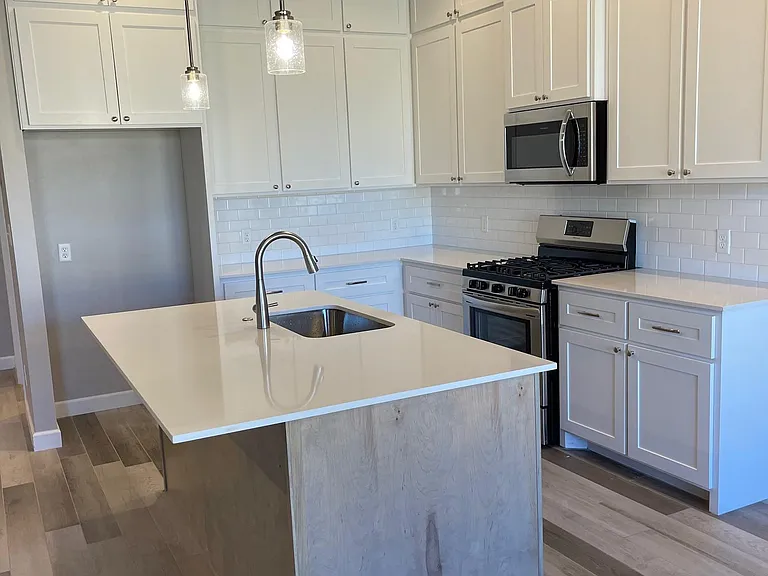 2603 Cloud Nine Cres — Photo 5