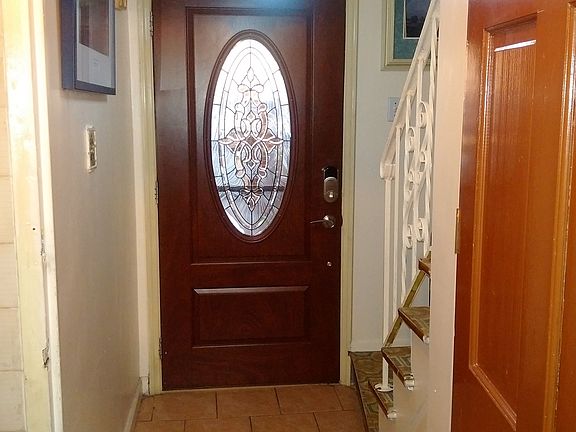 4th image of 570 E 87th St