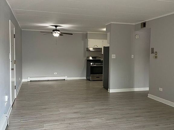 5th image of 9733 S Cicero Ave APT 3SW