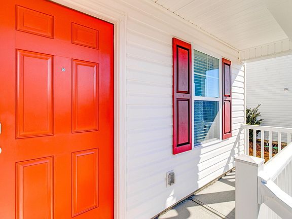 4th image of 1009 Winter Way