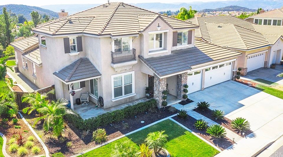 1st image of 23981 Hollingsworth Dr