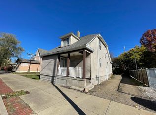 697 Main St, Akron, OH 44310