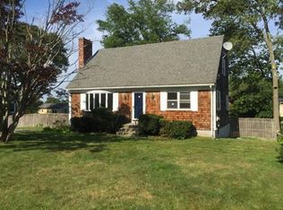 28 Monterey Dr, Bristol, RI 02809