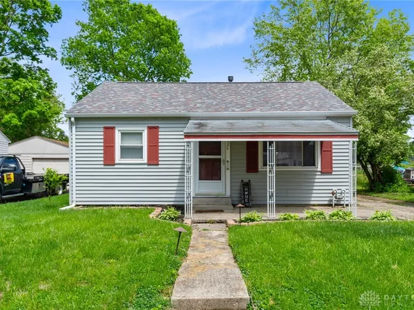 226 E Circle Dr, Dayton, OH 45449