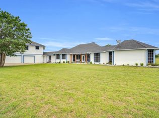1035 Farrar Rd, Waxahachie, TX 75165