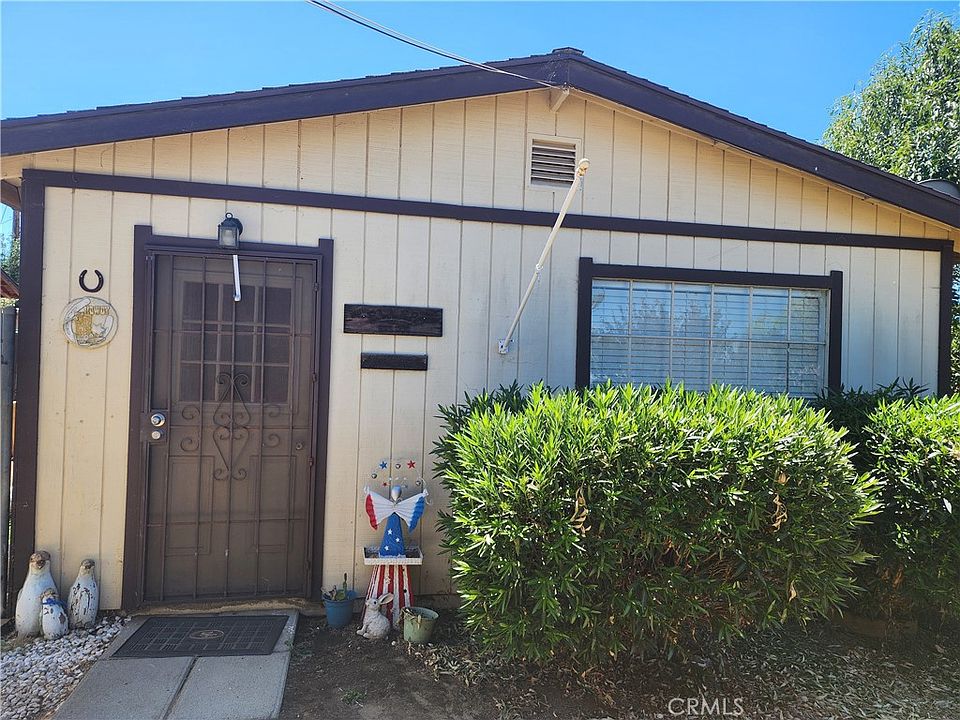 2nd image of 21869 Raynor Ln