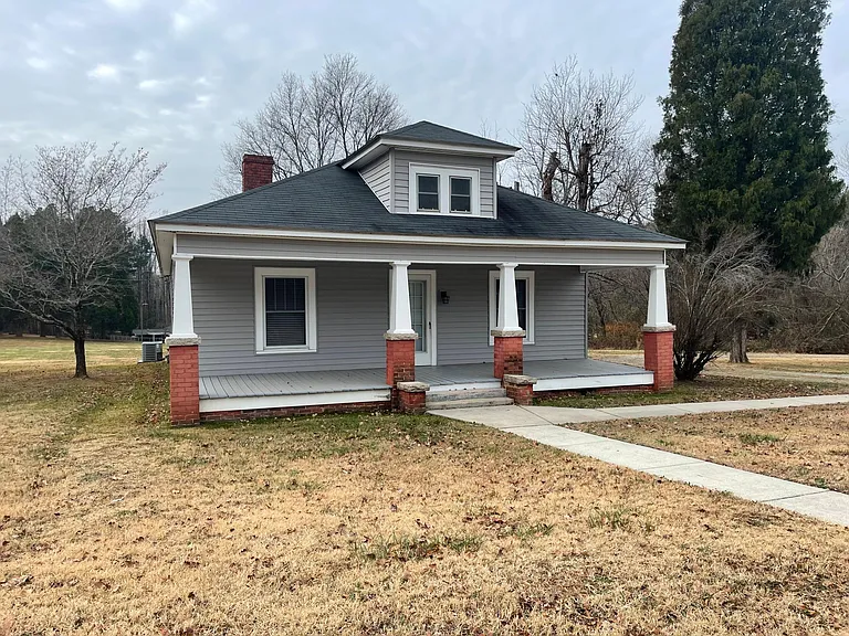 2417 Statesville Blvd — Photo 3