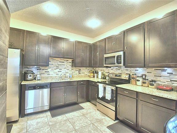 4th image of 2412 7 Oaks Dr