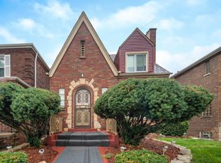 8220 S Oglesby Ave, Chicago, IL
