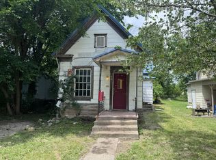 1407 N Johnston Ave, Springfield, MO 65802