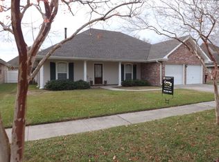 1015 Rebecca Dr, Houma, LA 70360