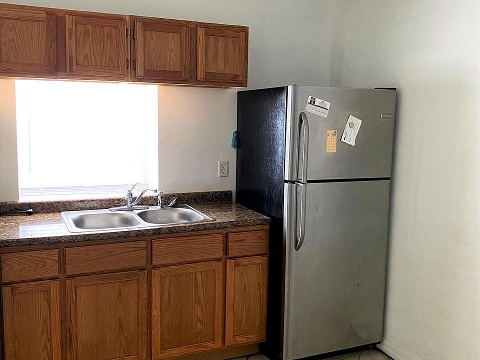 1st image of 3019 N Lamon Ave #1