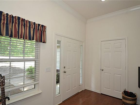 3rd image of 4 Claxby Cir