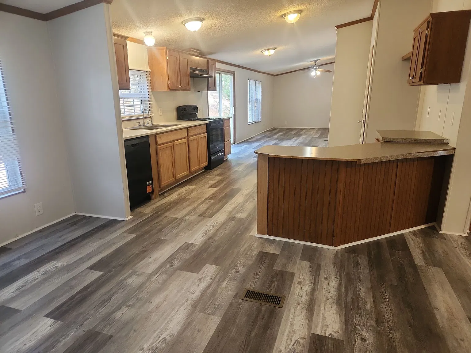 3 bed, 1680 sqft, $1,500 — Photo 3
