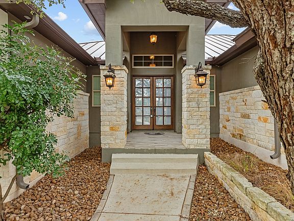4th image of 1009 Club House Rd