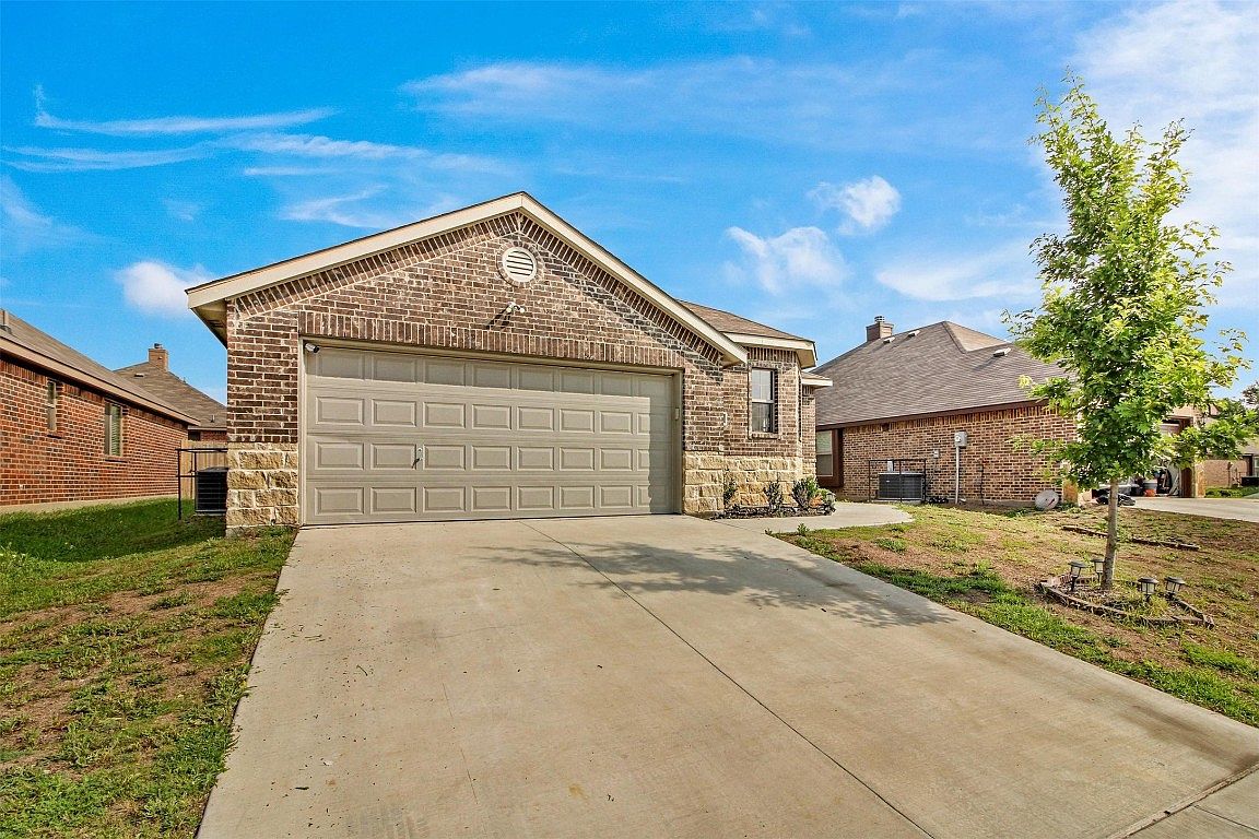 321 Blue Sky Ln, Wilmer, TX 75172 Zillow