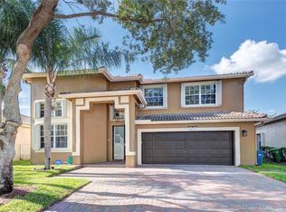 16515 Ruby Lk, Fort Lauderdale, FL 33331