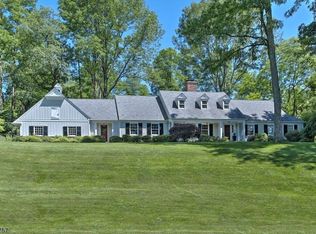 2 Garrison Ln, Mendham, NJ 07945