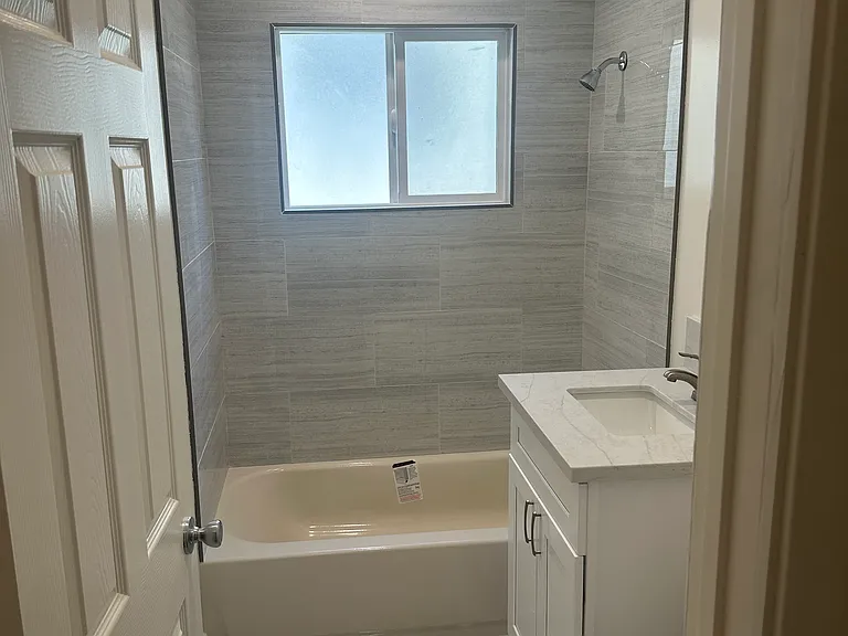 415 Loma Dr #1 — Photo 5