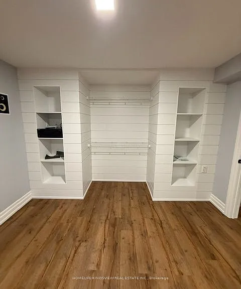 204 Lormel Gate #BASEMENT — Photo 3
