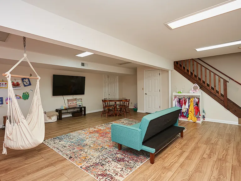 34 Berrien Ave — Photo 21