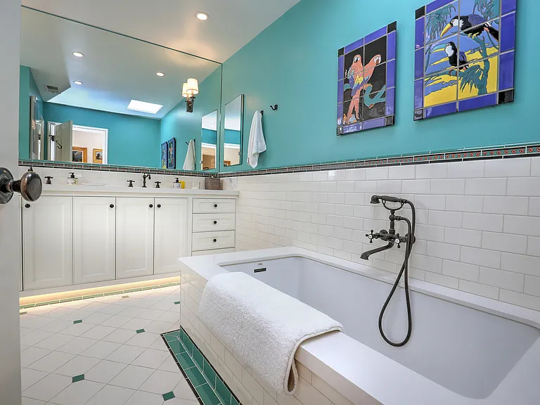 1694 San Leandro Ln — Photo 22