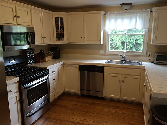 2nd image of 436 Deerfield Dr