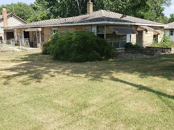 1359 Pipestone Rd, Benton Harbor, MI 49022