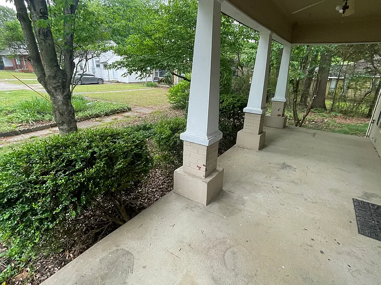 1519 Lamar Pl — Photo 2