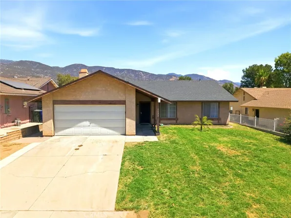 1522 W Creekside Dr, San Bernardino, CA 92407