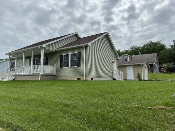 115 School St, Rogersville, PA 15359